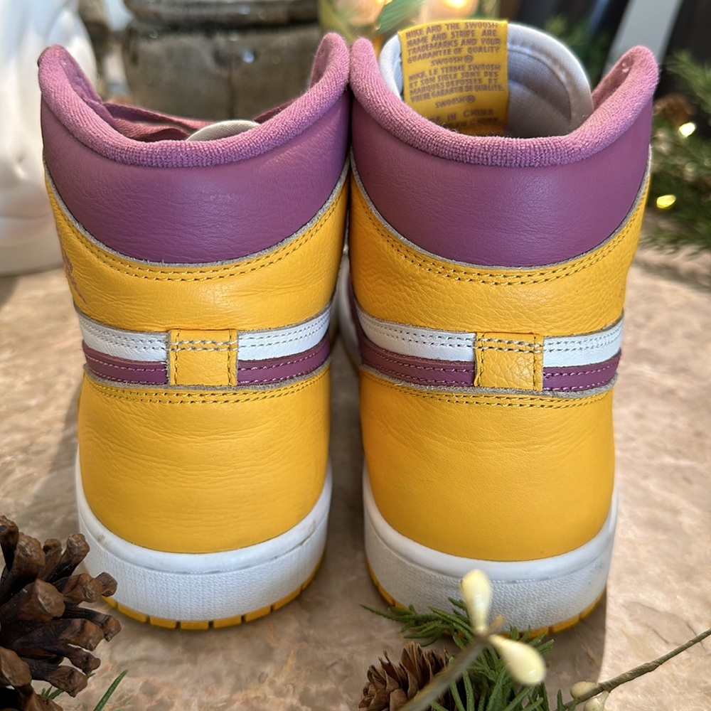 Nike Air Jordan 1 High “Brotherhood” - Picture 6 of 17